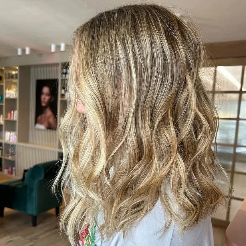 Coloración capilar profesional en Top Stylist Instituto